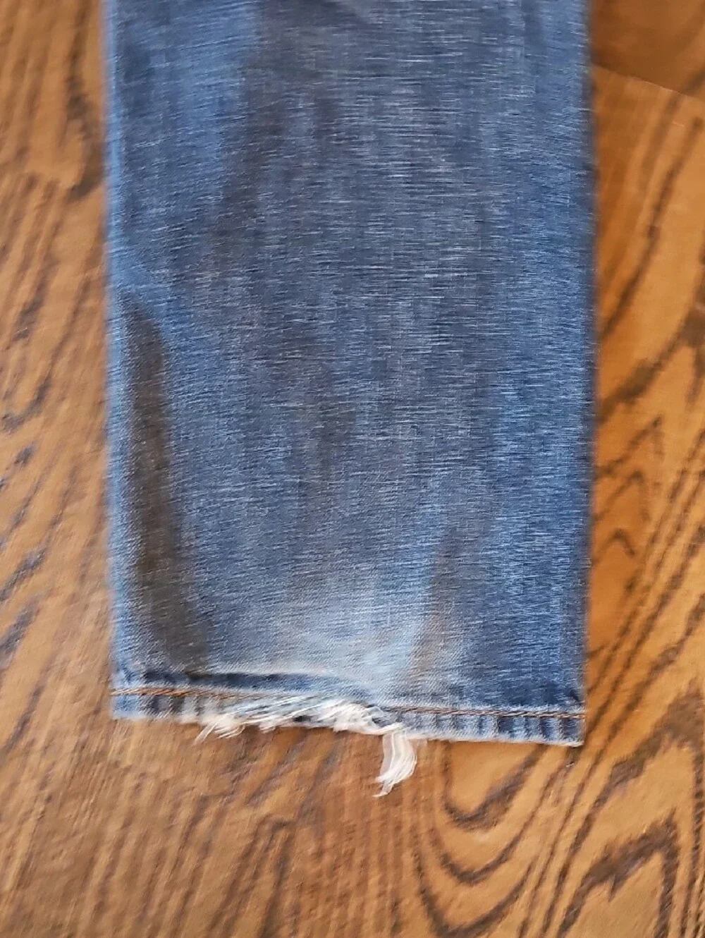 Levi's 559 Relaxed Straight Fir Distressed Blue Jeans